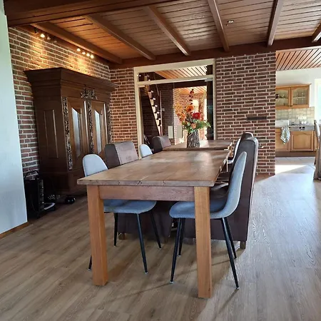 Genderens Buiten Holiday home Genderen