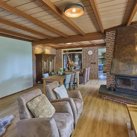 Genderens Buiten Ferienhaus *