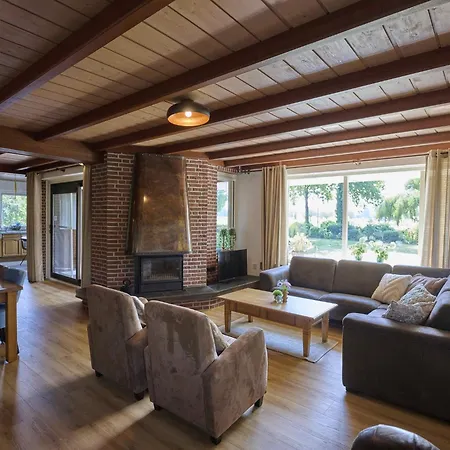 Genderens Buiten Ferienhaus *